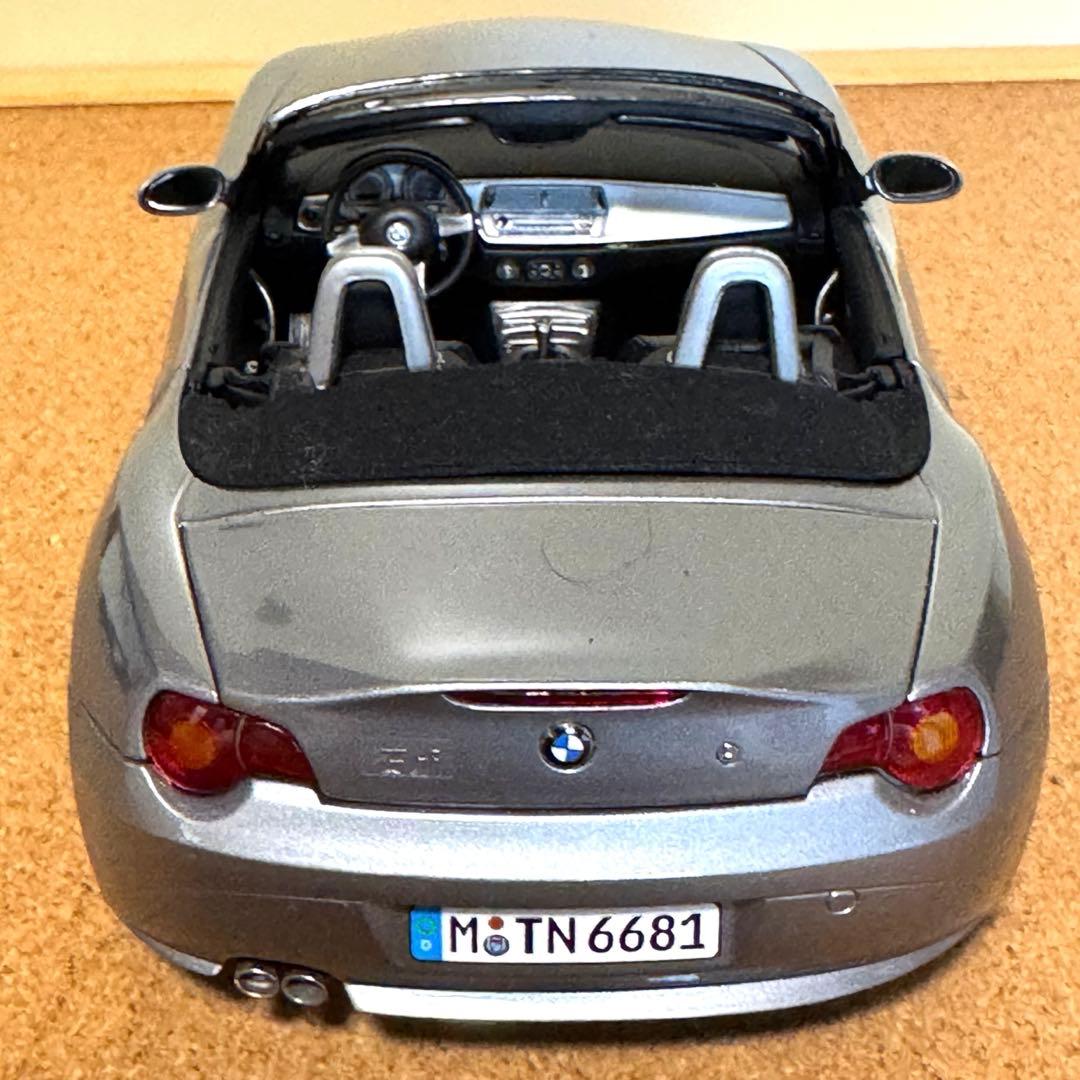 BMWオリジナル　BMW Z4 E85 1/18