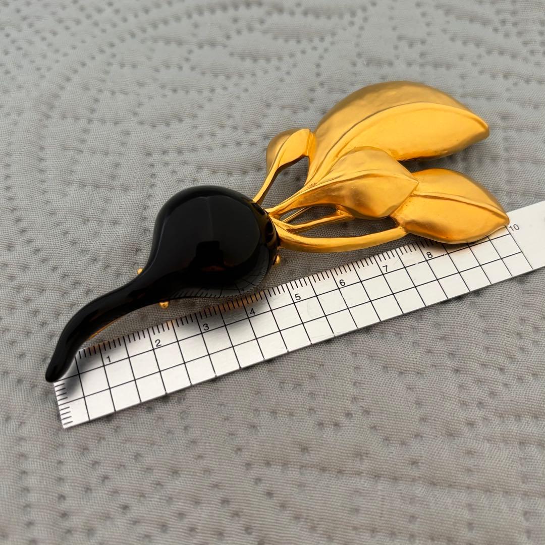 希少 ヴィンテージ 大ぶりKARL LAGERFELD ブローチ