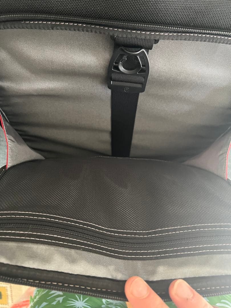 ヴィクトリノックス製スーツケース - 清潔で丁寧に使用された高品質モデル