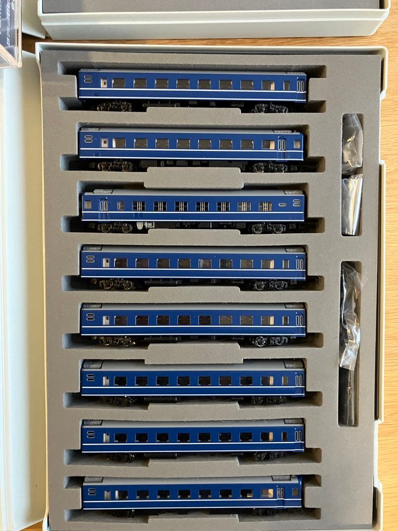 TOMIX 14系14形特急寝台客車(さくら)　基本+増結+牽引（EF65）