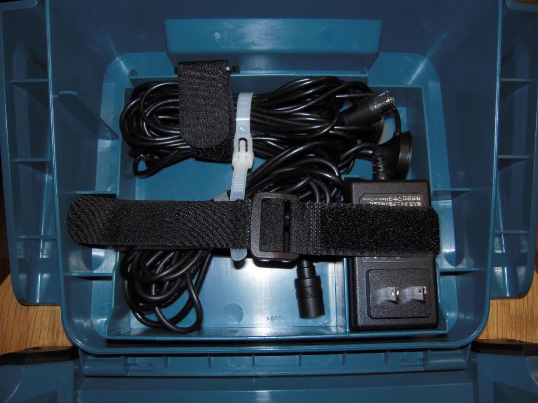 クラウンさん 専用 マキタ Makita 充電式 ラジオ テレビ TV100