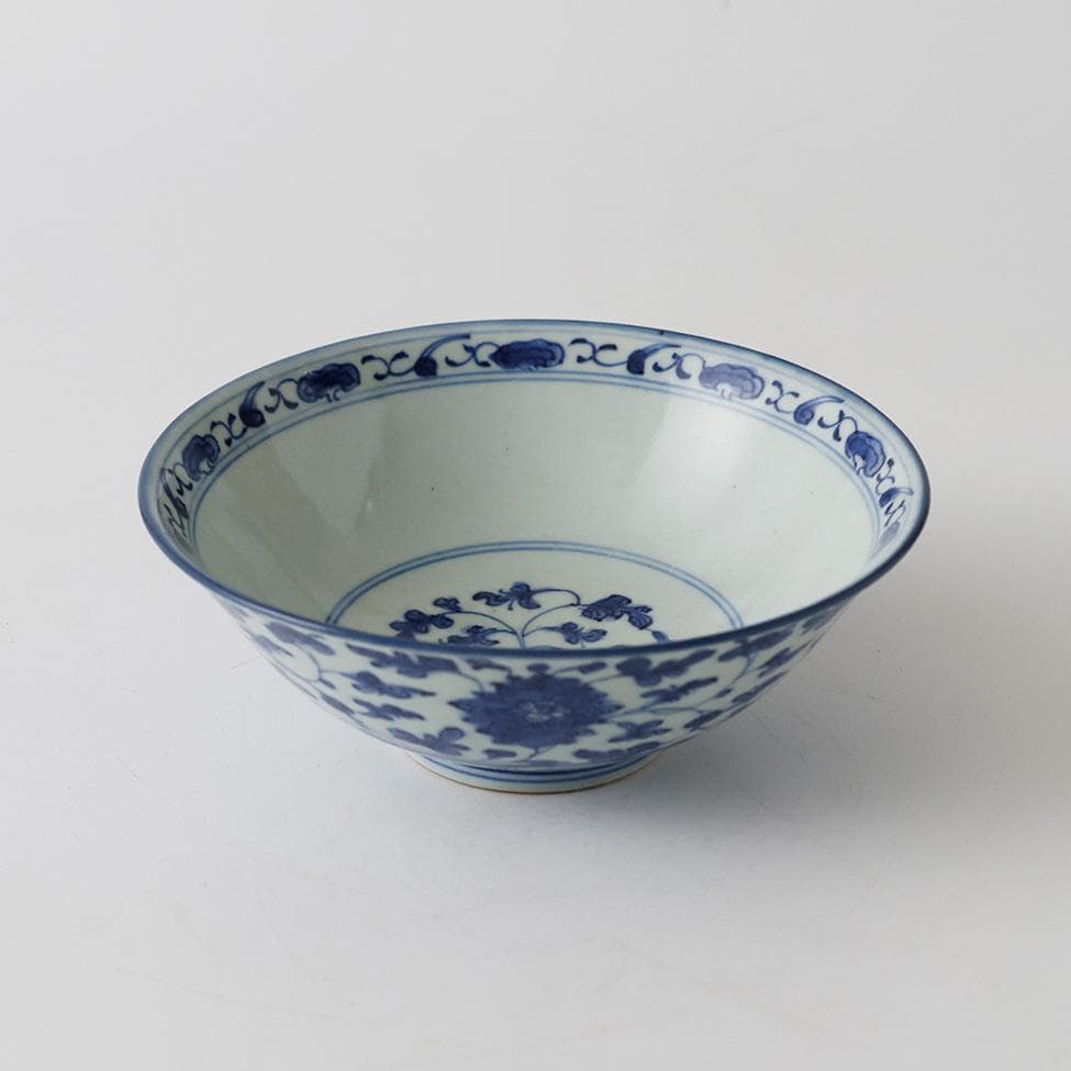 幕末〜明治時代 成化年製 染付（そめつけ）南京写 唐草文 中鉢 古伊万里 有田焼