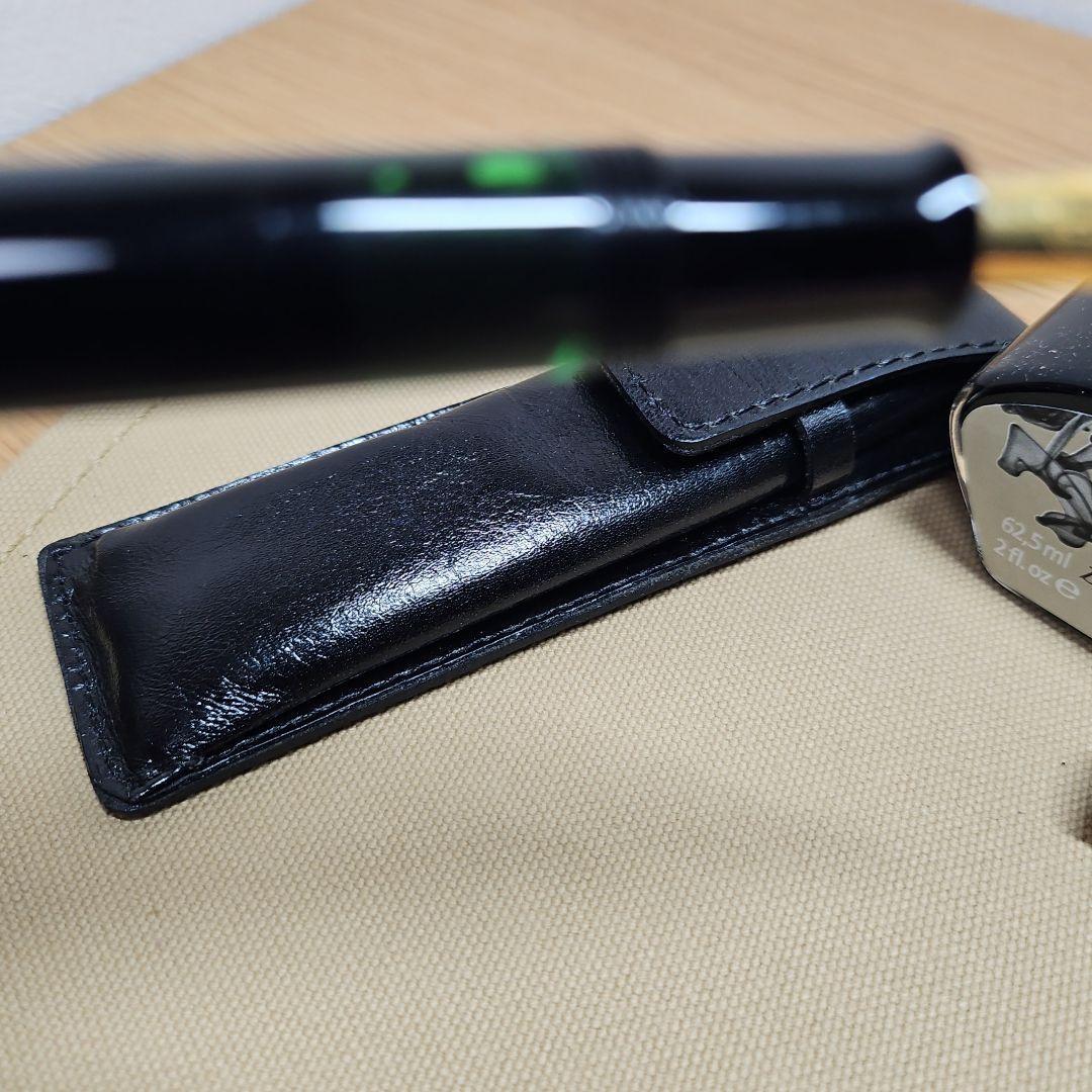 PELIKAN ペリカン F刻印 ペン・万年筆 樹脂系素材 ブラック ケース付き