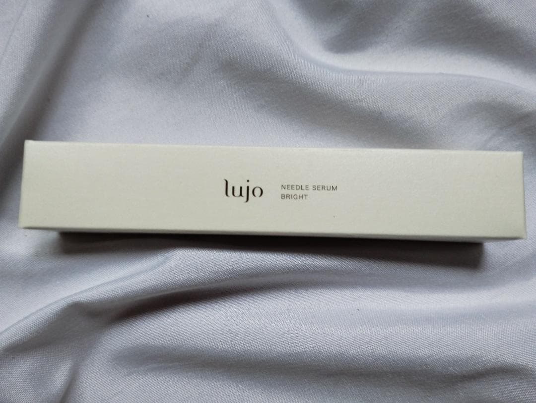lujo　ニードルセラムブライト　2本　徹底クマ対策　化粧水＆オイルボトル付属