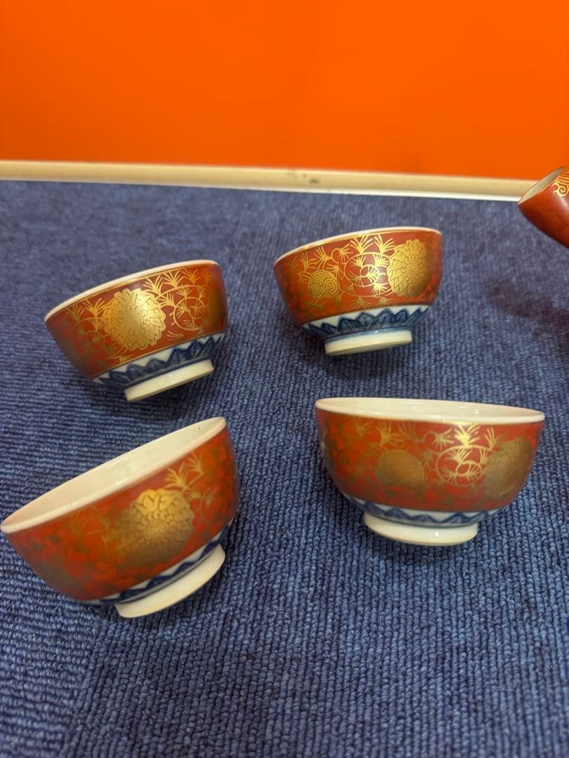 1725 九谷焼　赤絵　赤地金花　茶器セット　急須1客　湯冷し1客　湯呑4客
