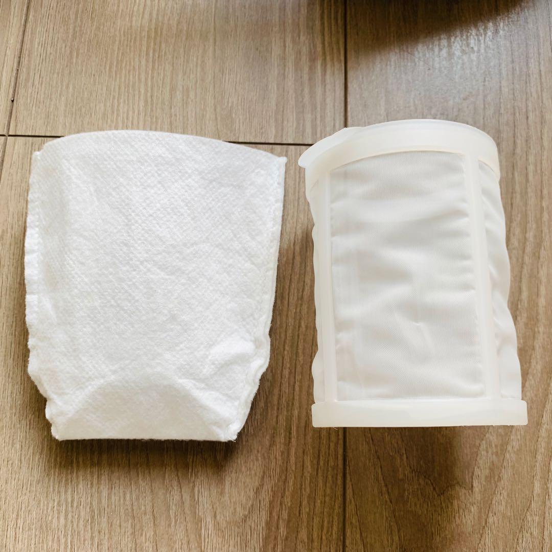 マキタ　充電式クリーナー　紙パックレス式 /コードレス　バッテリー及び充電器付き