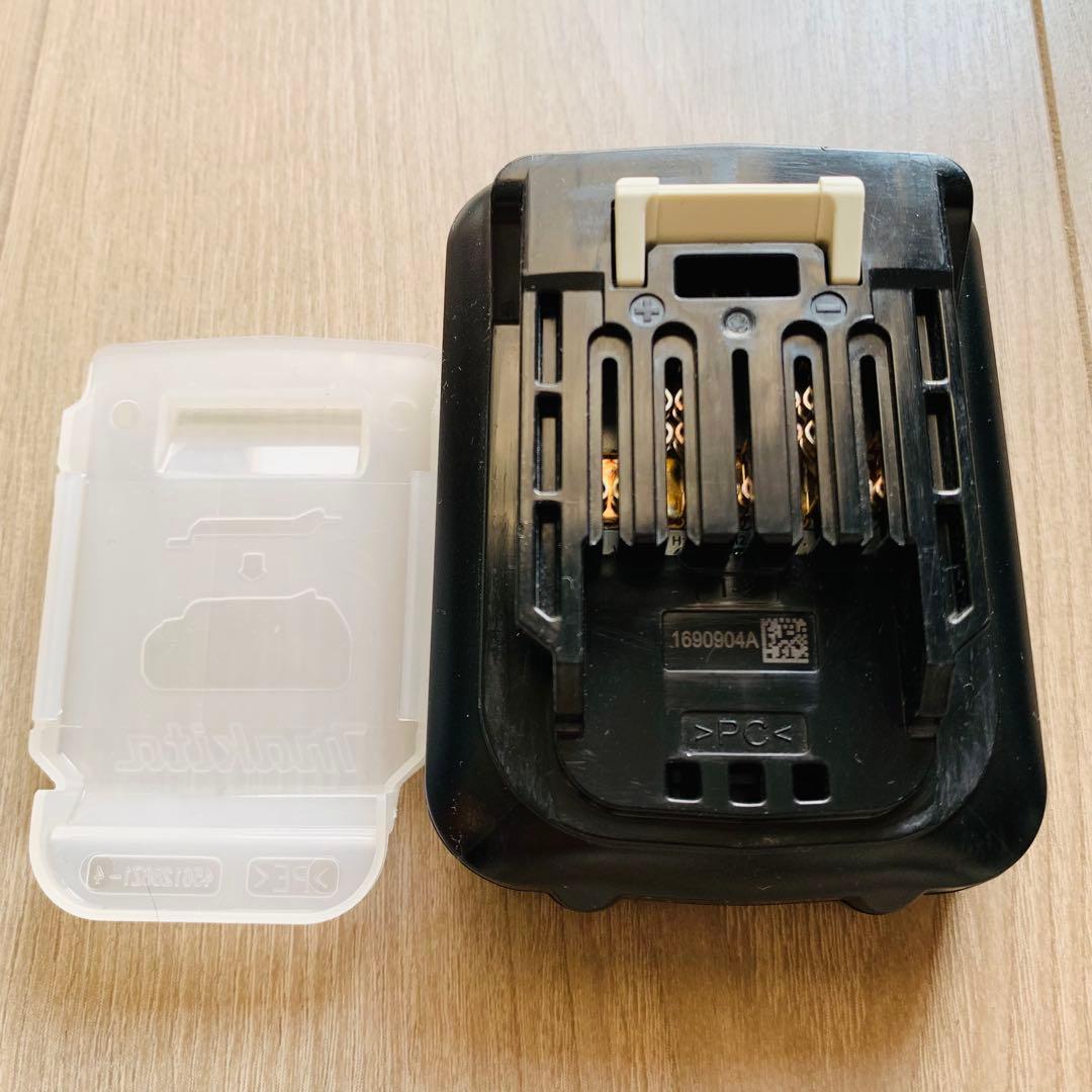 マキタ　充電式クリーナー　紙パックレス式 /コードレス　バッテリー及び充電器付き