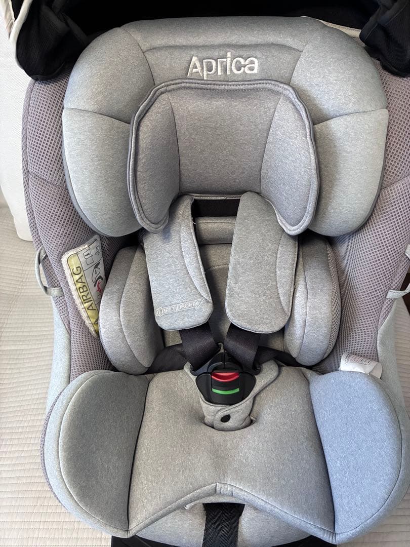 Aprica 車用チャイルドシート グレー