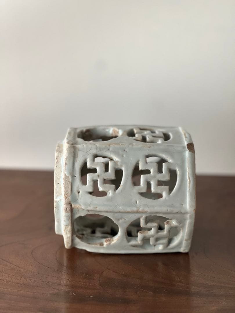 李朝 白磁 卍文透彫六角筆筒 李朝初期 高麗 柳宗悦 民藝館