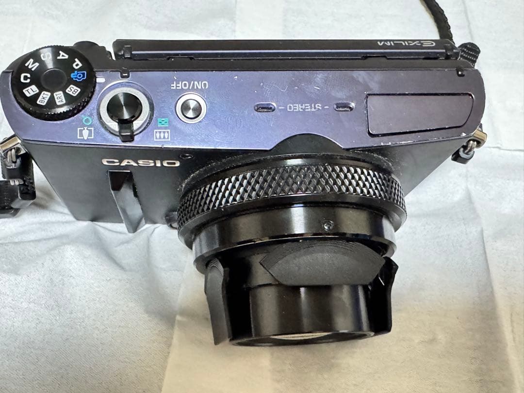 CASIO EX-10デジタルカメラ