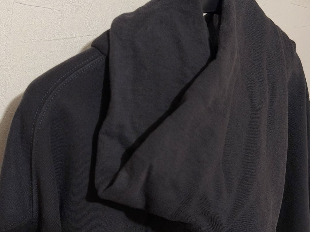 メゾンマルジェラ　ブラック　反転ロゴ刺繍 パーカー スウェット