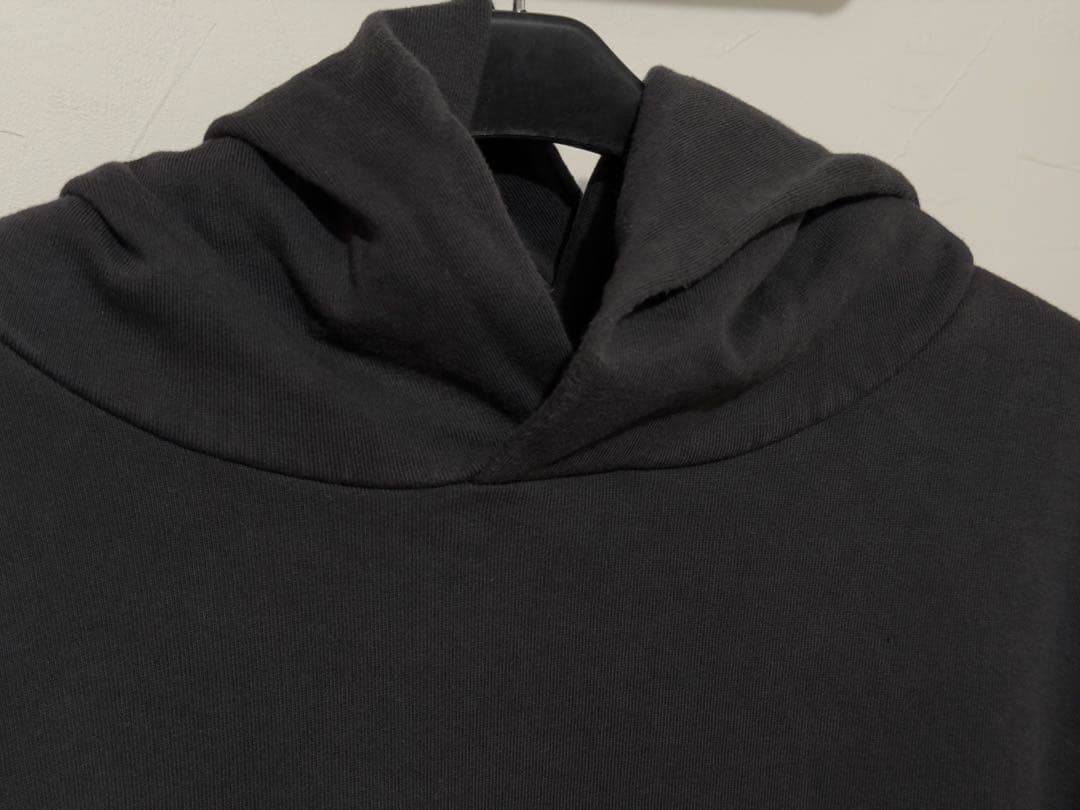 メゾンマルジェラ　ブラック　反転ロゴ刺繍 パーカー スウェット