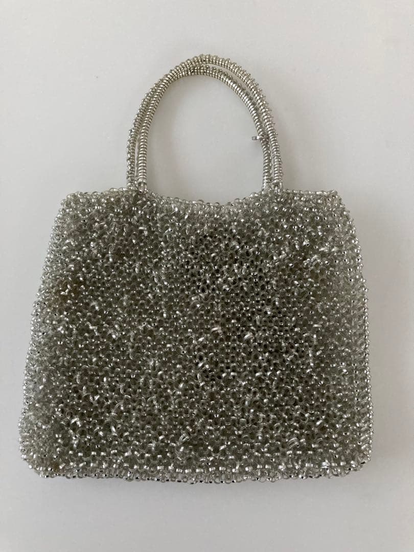 【美品】アンテプリマ　ビーズ装飾リボンモチーフ　ワイヤーバック