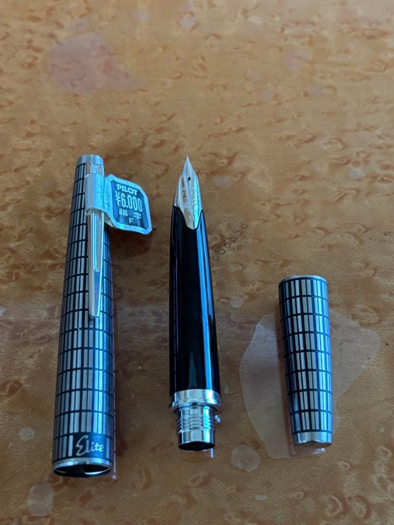 万年筆　パイロット　エリート　PILOT ELite シルバー 18K 細字
