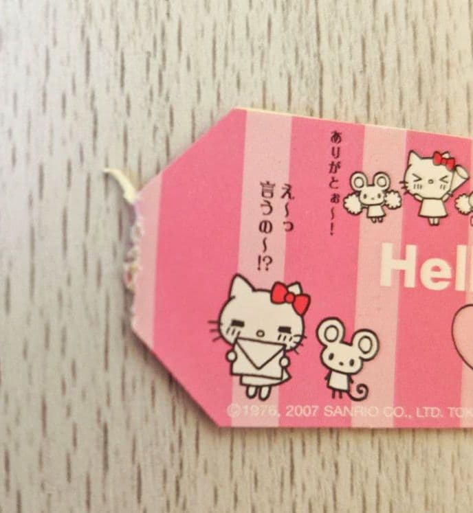 ゆ*リ様 Hello Kitty センチメントKT クリアキューブ根付け なにか