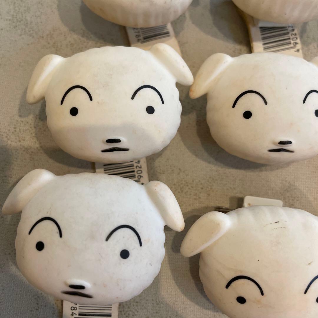 レア品　クレヨンしんちゃん　野原シロ　フィギュア　ピンバッジ