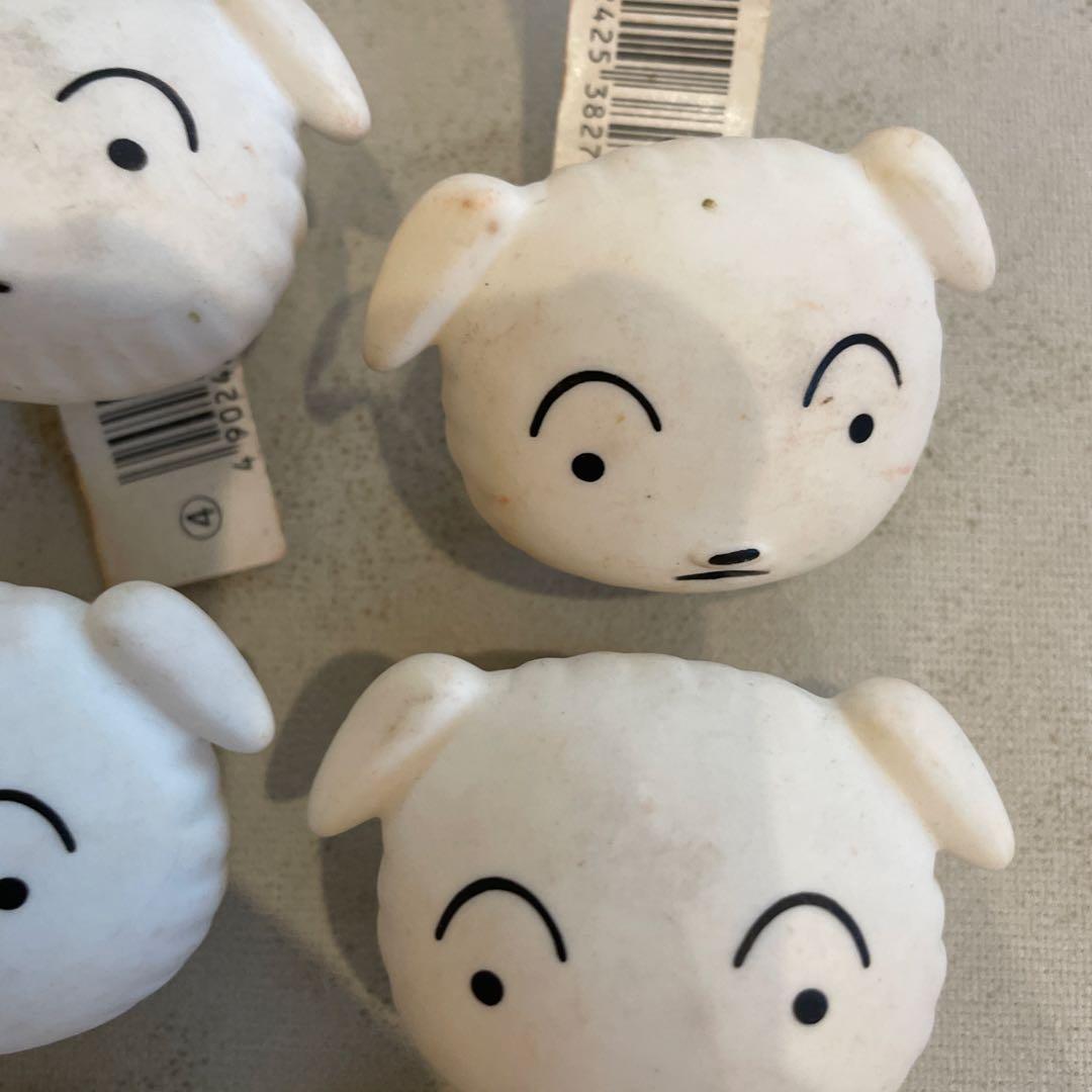 レア品　クレヨンしんちゃん　野原シロ　フィギュア　ピンバッジ