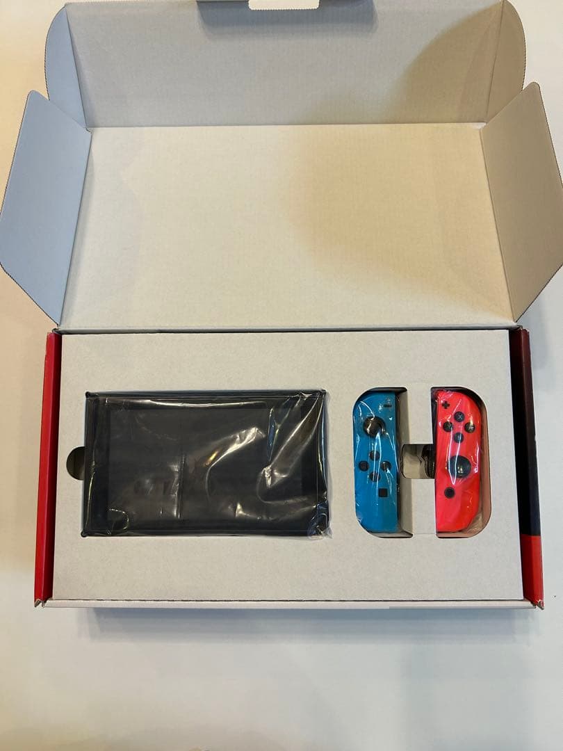 Nintendo Switch 本体 ＋ Joy-Conセット