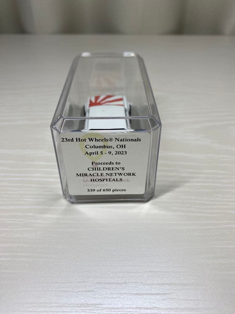 ミニカー HW NISSAN LAUREL 2000 SGX CHARITY CAR