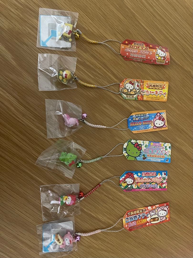 【ご当地キティ】まとめ売り　117個