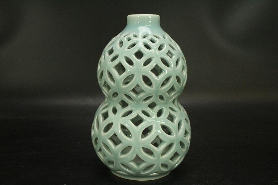 茶道具 青磁 七宝透かし 尺立 平戸悦山作 共箱(A810)