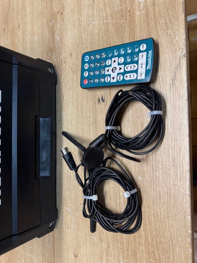 マキタ Makita 充電式 ラジオ テレビ TV100