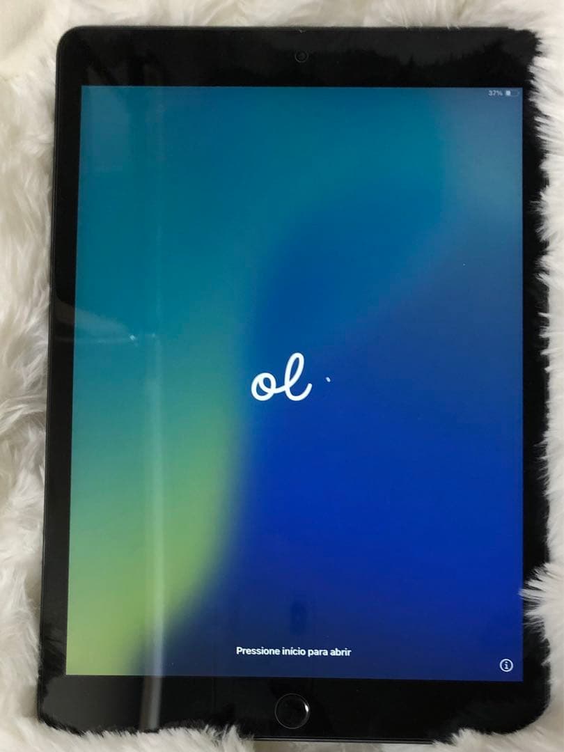 iPad　第7世代　ブラック　Apple