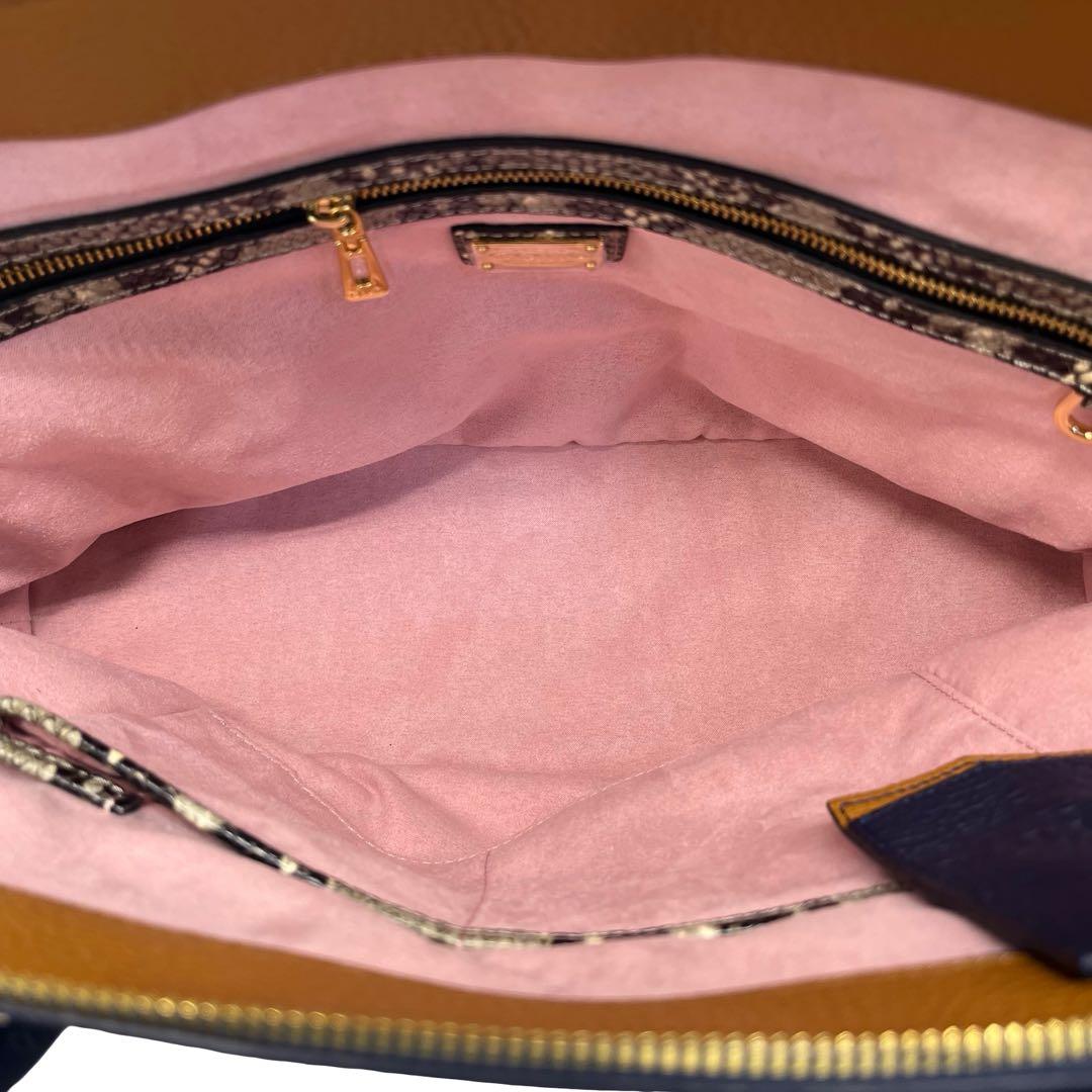 極美品　COCOCELUX GOLD 2WAYバッグ ネイビー 紺 レザー781