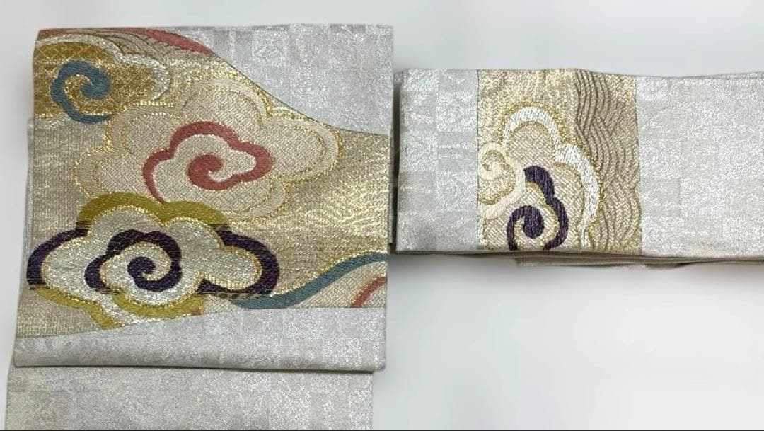 【誉田源兵衛】正絹 名古屋帯 瑞雲×青海波 銀地 市松地紋 フォーマル 美品