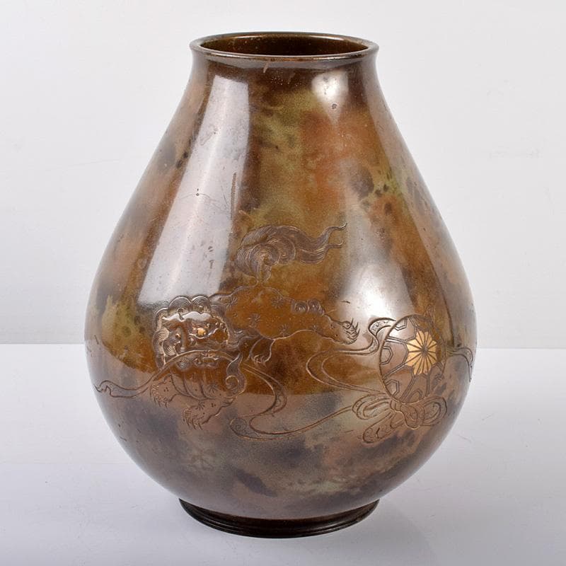 金工　省雲刻　古銅製　玉獅子雕　花瓶　M R3734