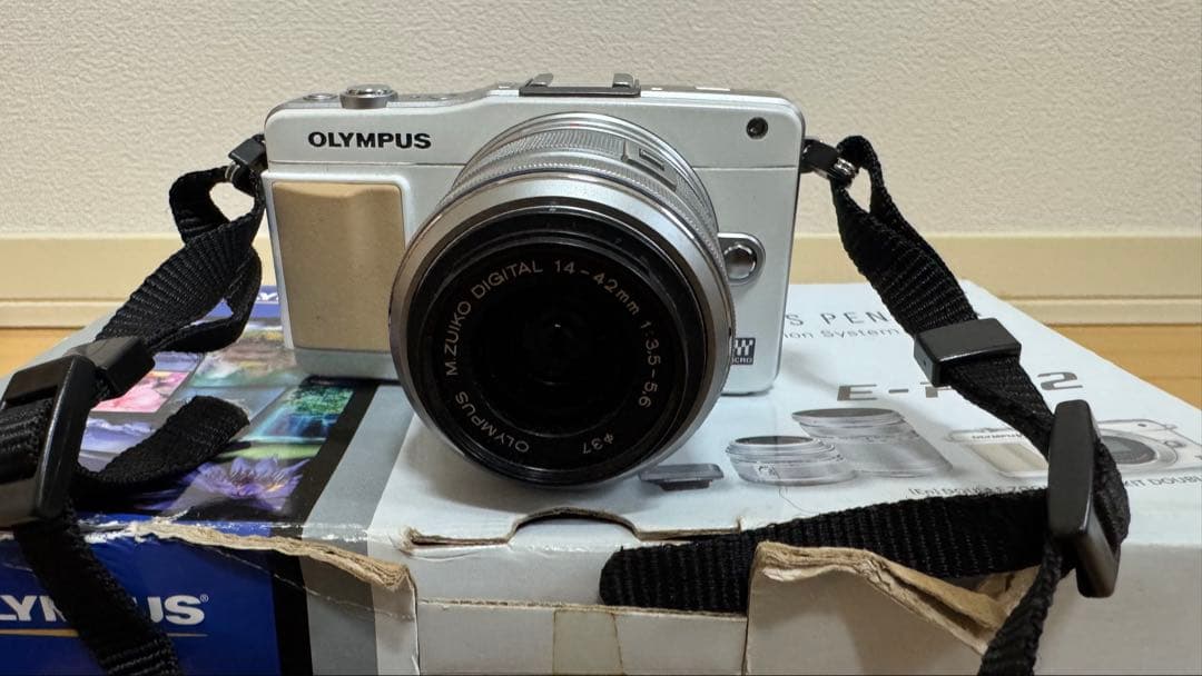 Olympus E-PM2 ミラーレス一眼カメラ