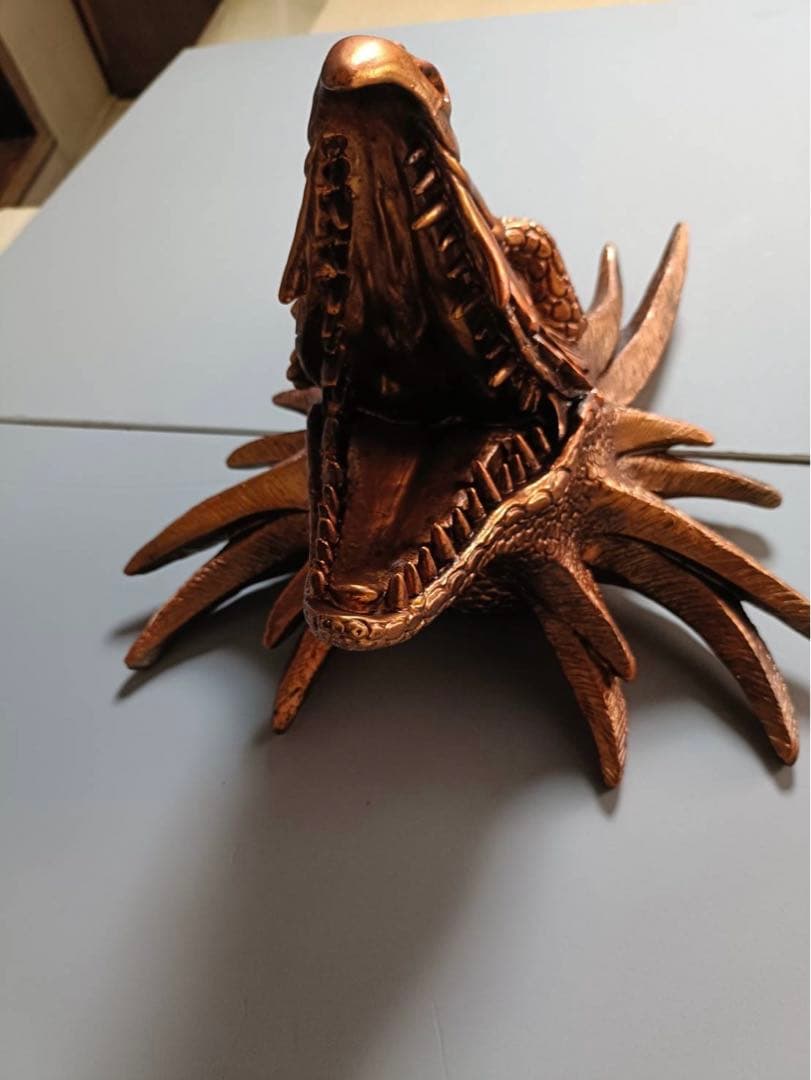 ドラゴンの頭部 壁掛け アンティーク アート オブジェ　美術品　銅色