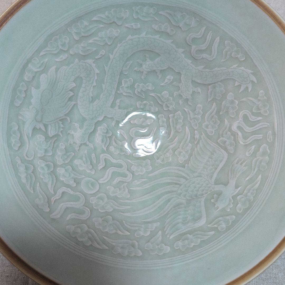 茶道具　青磁平茶碗　龍と鳳凰の図柄　化粧箱入
