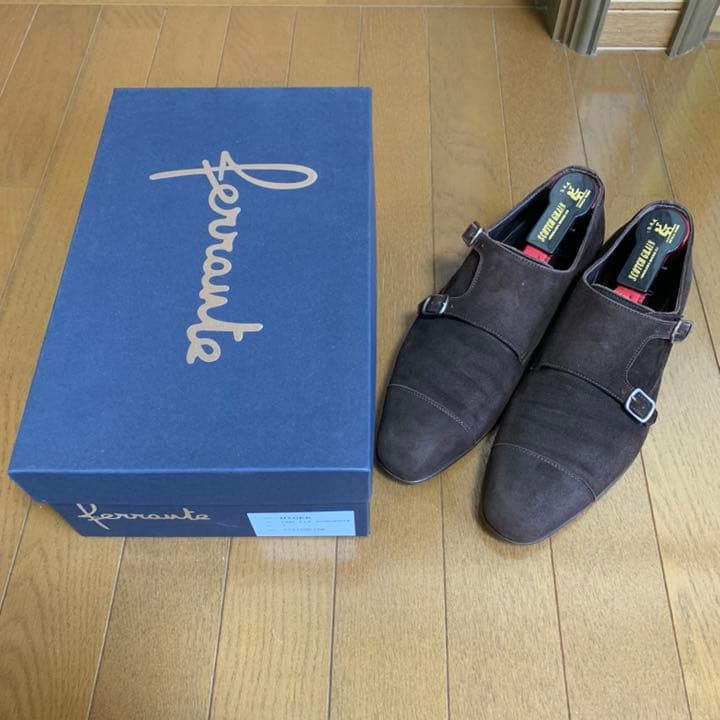 最終値下げ！美品✨【フェランテ】スウェード茶 ７