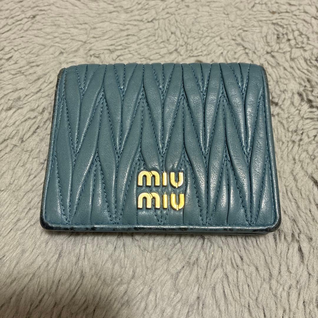 miu miu 二つ折り財布 キルティング 青