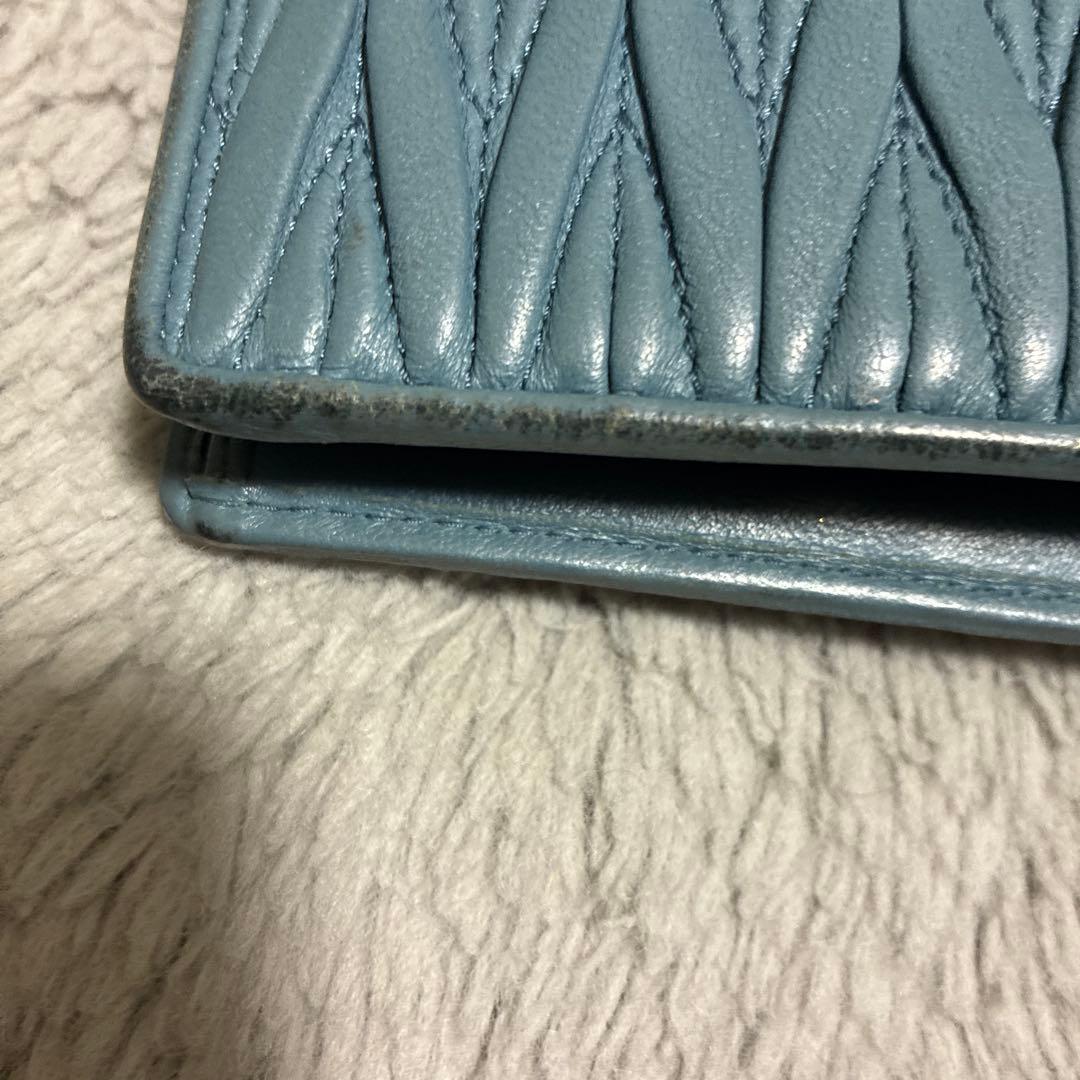 miu miu 二つ折り財布 キルティング 青