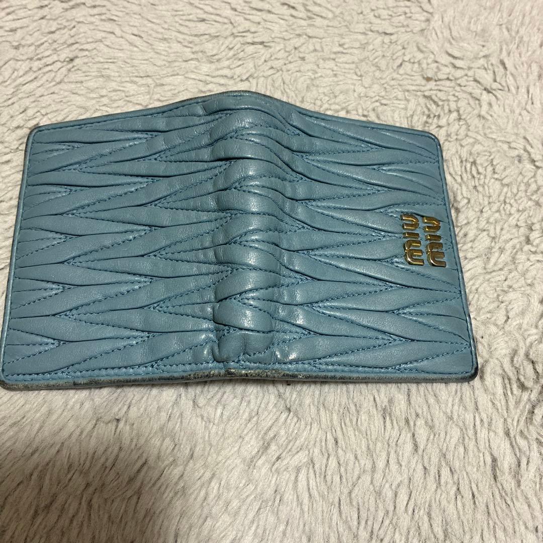 miu miu 二つ折り財布 キルティング 青
