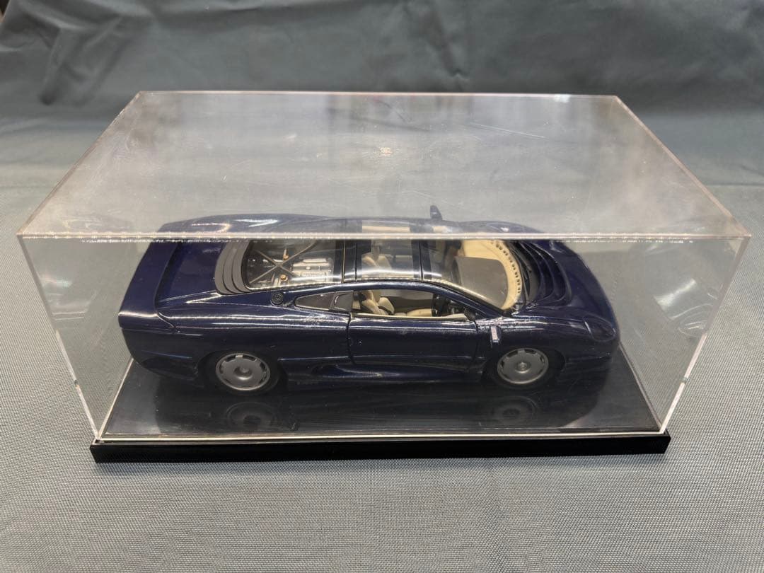 Jaguarジャガー XJ220 blue 1/18 ミニカー