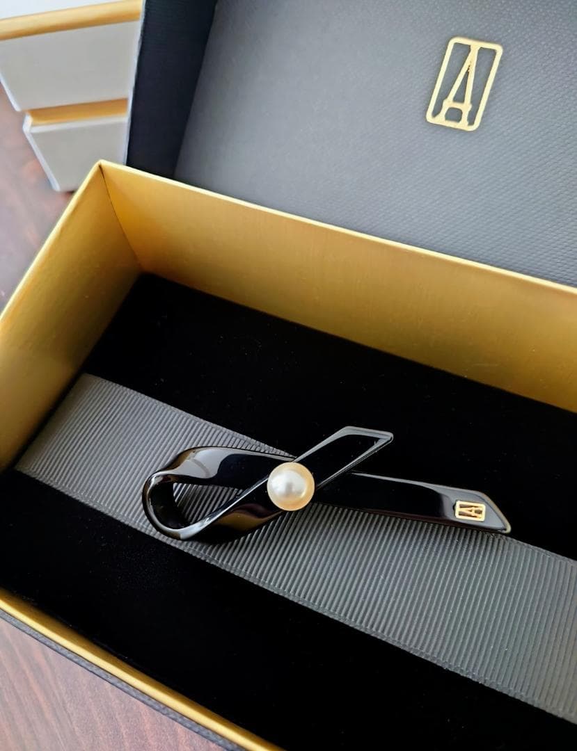 美品 アレクサンドルドゥパリ×マッキントッシュ 限定ブローチ パールリボン