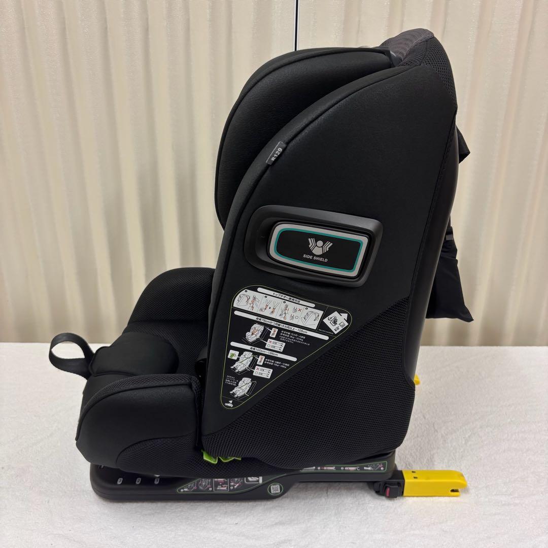 クリーニング済　☆美品☆　アップリカ　フォームフィット　ISOFIX　ブラック
