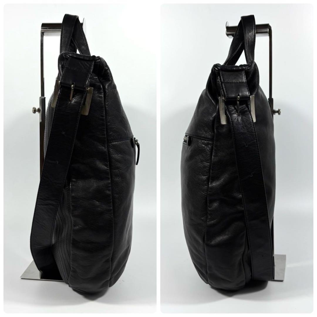 ✨希少 美品✨カワカワ ショルダーバッグ 2way ラウンド レザー A4可 黒