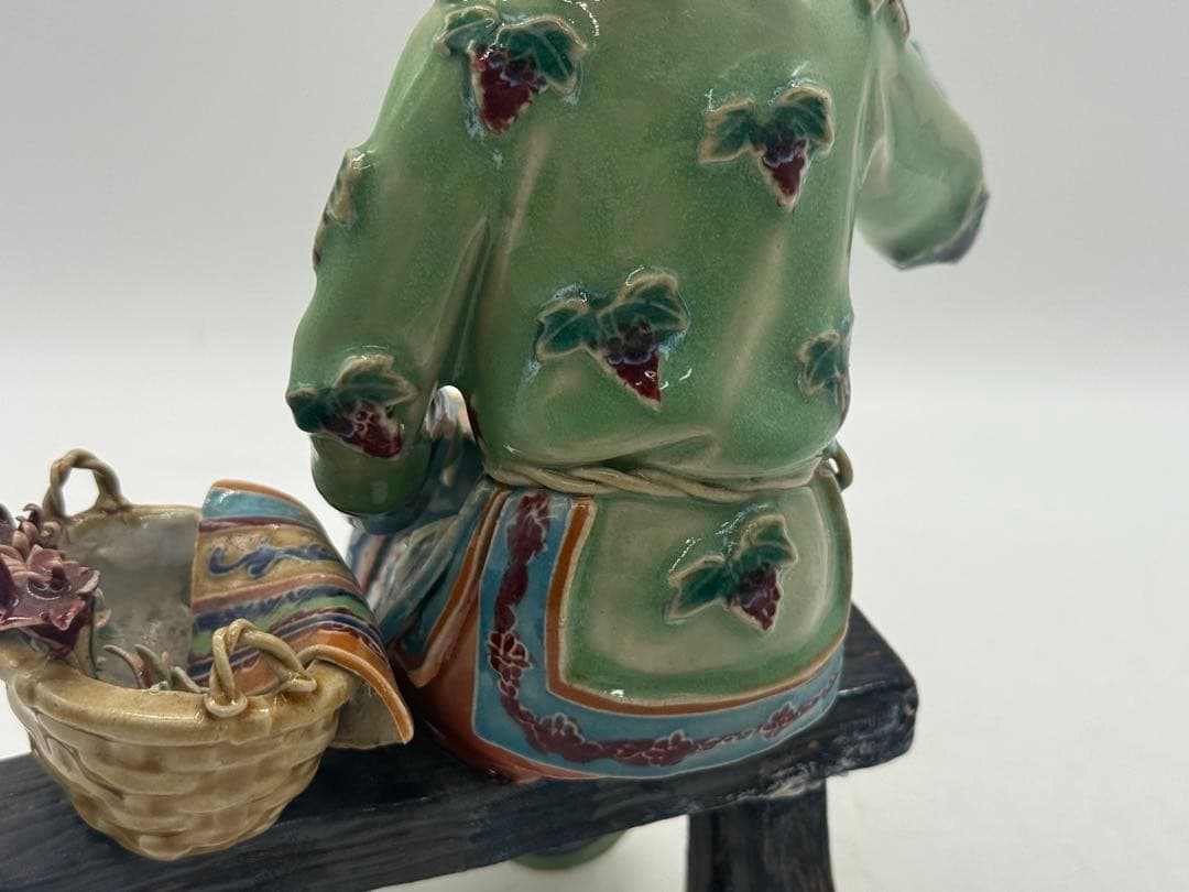 中国　林乃河作　苗家錦綉　陶器　石湾窯人物　送料込み251114