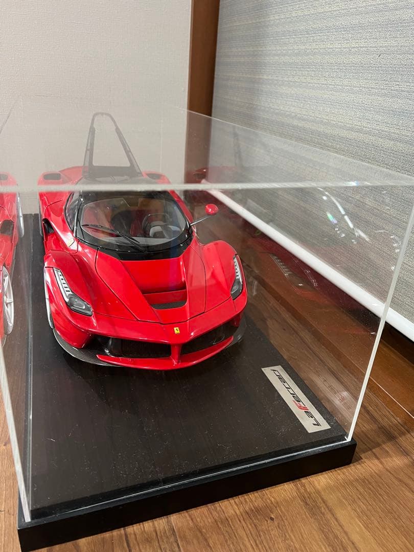 アシェットLaFerrari 1/8スケールモデル 赤