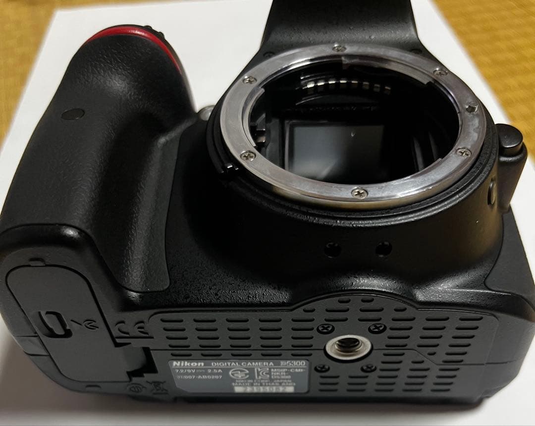 ズーさん　付属品充実超美品Nikon D5300ダブルレンズWi-Fi接続