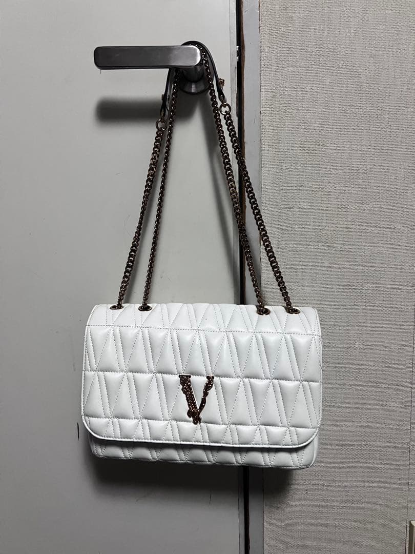 VERSACE キルティングバッグ　ホワイトカラー