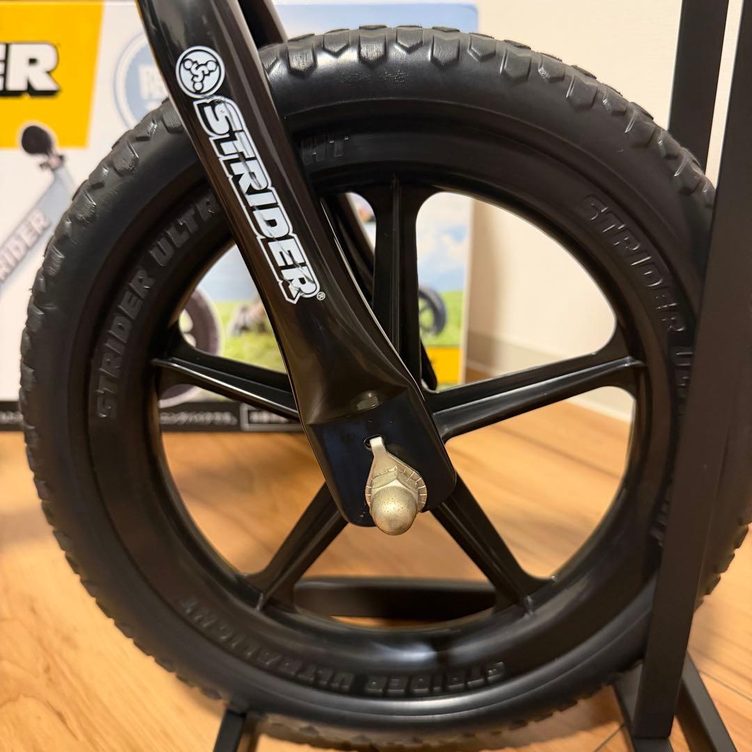 STRIDER 限定カラー アイスブルー スタンド付き