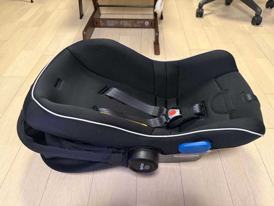 アップリカ ベビーシート サンシェード付きisofix