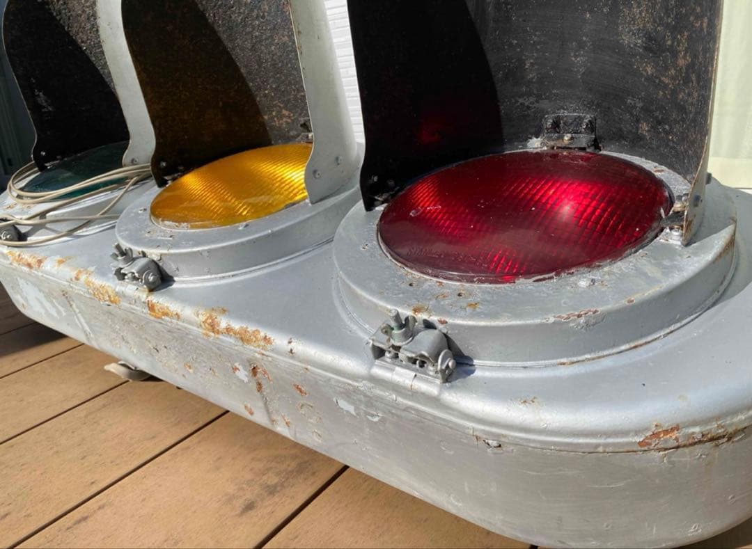 【ジャンク】車両用 信号器 【大型 信号灯機 実機 レトロ 信号機 本物】