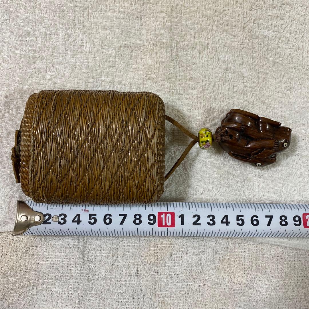 A-6 提物　下げ物　竹細工　在銘　根付　小物入れ　雑貨　時代物　美術品　工芸品