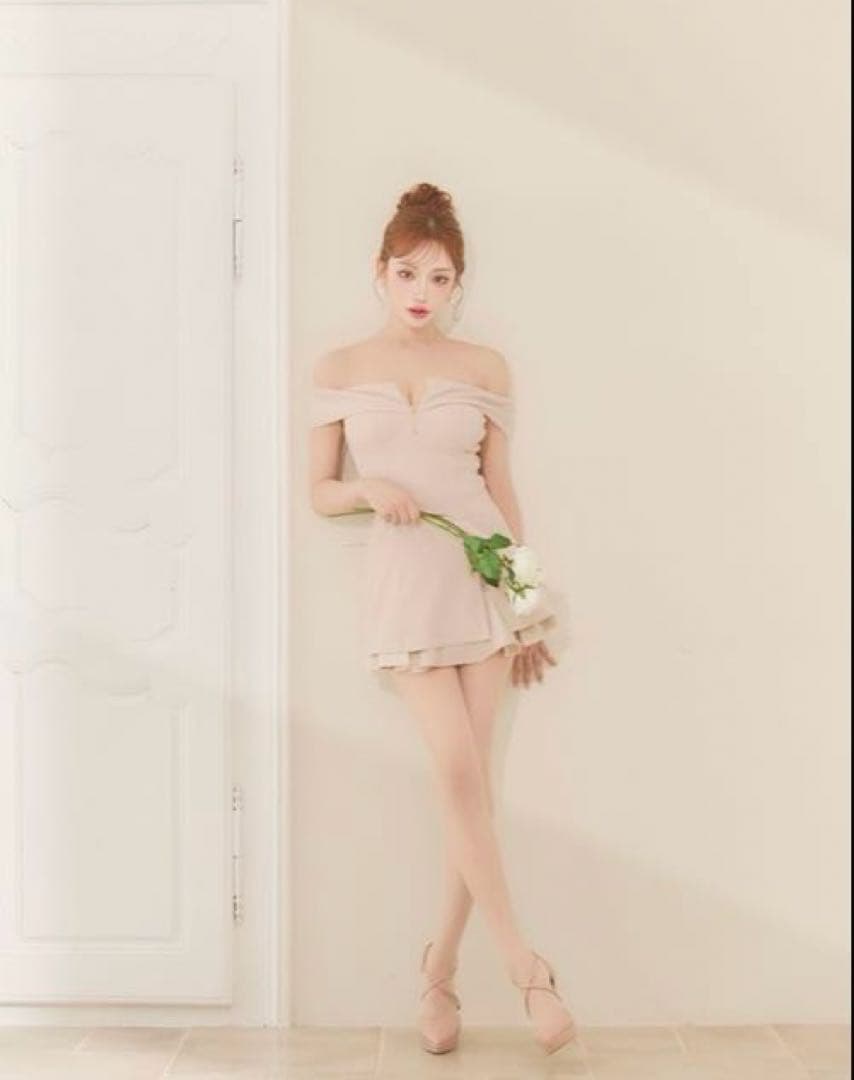 sugar オフショルダー ベージュミニドレス